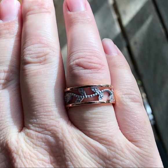 WHITE TOPAZ FLORAL RING - Picture 5 of 5